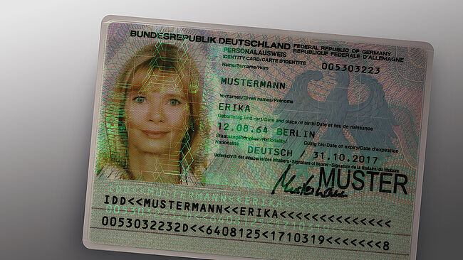 Germany's ID card pouch with embedded KINEGRAM Image of Germany's ID card using a pouch solution with embedded KINEGRAM