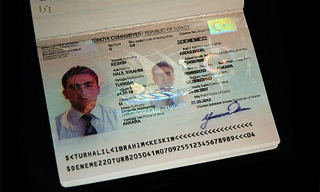 Türkiye Seamens' Passport protected wth a KINEGRAM Türkiye Seamens' Passport protected wth a KINEGRAM