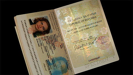 Bulgaria Service Passport protected wth a KINEGRAM Bulgaria Service Passport protected wth a KINEGRAM