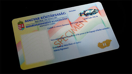 Hungary ID Card protected with a KINEGRAM Hungary ID Card protected with a KINEGRAM