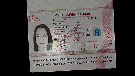 Latvia Passport protected with a KINEGRAM Latvia Passport protected with a KINEGRAM