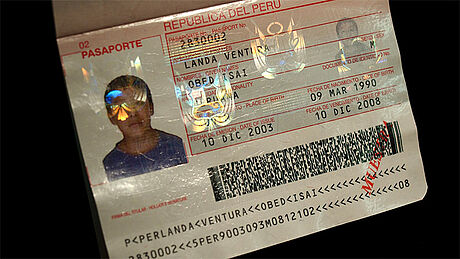 Peru Gun License Card protected wth a KINEGRAM Peru Gun License Card protected wth a KINEGRAM