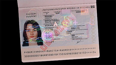 Bulgaria Passport protected wth a KINEGRAM Bulgaria Passport protected wth a KINEGRAM