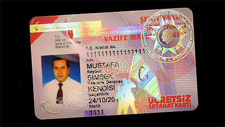 Türkiye Transportation Card protected wth a KINEGRAM Türkiye Transportation Card protected wth a KINEGRAM